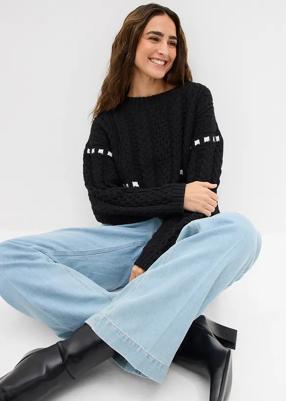 Grovstickad tröja med flätmönster, bonprix