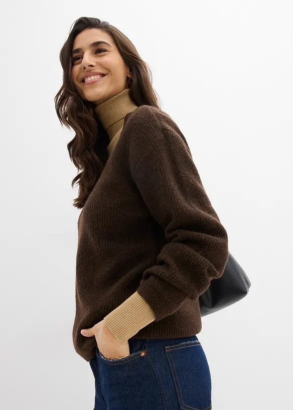 Stickad tröja med V-ringning, bonprix