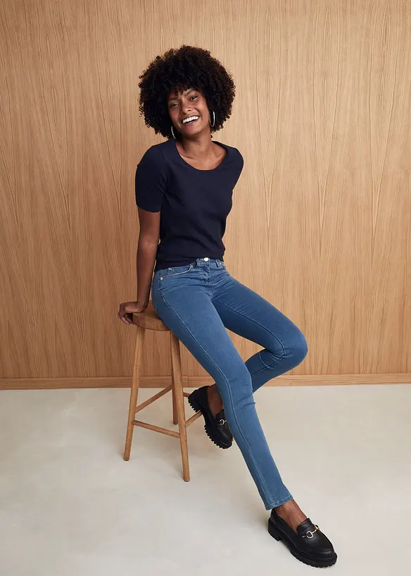 Slim Fit Jeans Mid Waist, Super Stretch, bonprix