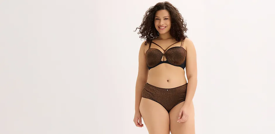 Eleganta bruna skimrande underkläder

