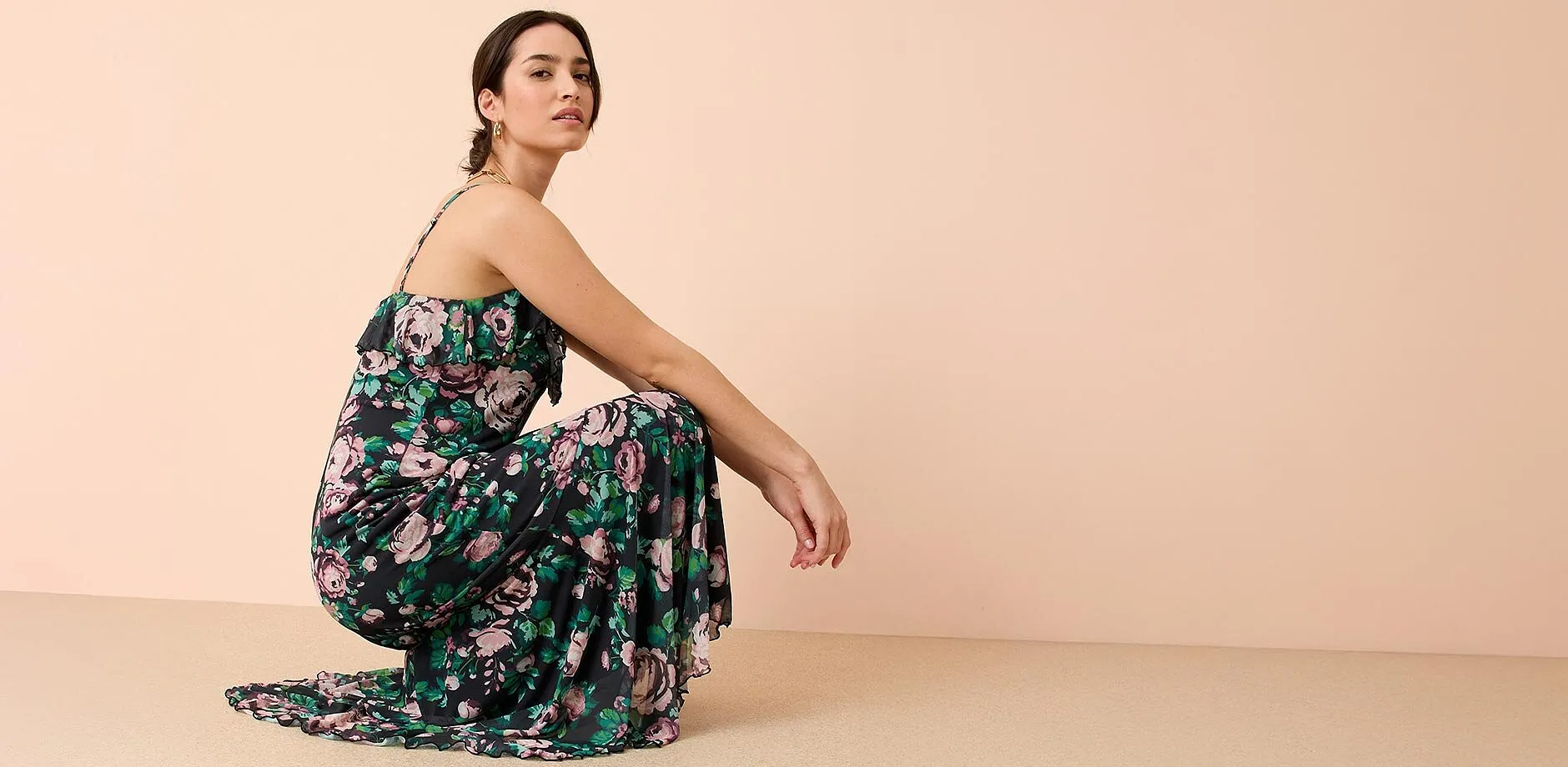 Sommarkl&auml;nning med smala axelband i svart, rosa och gr&ouml;nt.