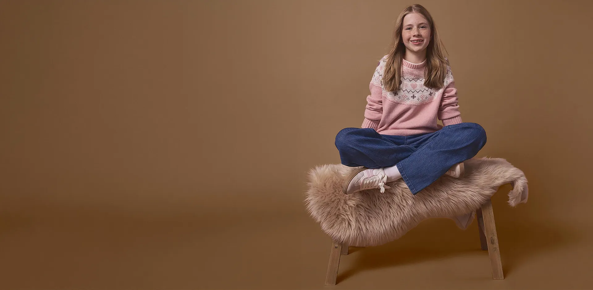 Coola m&ouml;ssor, varma tr&ouml;jor, bekv&auml;ma byxor och trendiga sneakers f&ouml;r avslappnade dagar.
