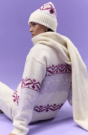 Dam - Lusemönstrad oversizetröja - pärlvit, mönstrad