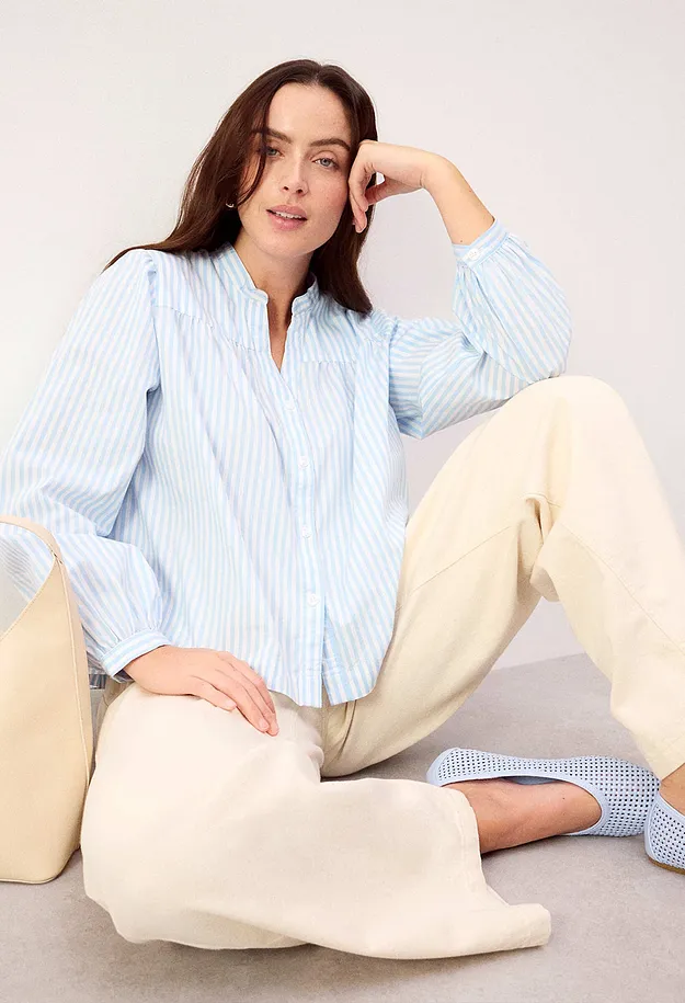 Dam - Blus av stabil poplin - ljusbl&aring;/vit randig