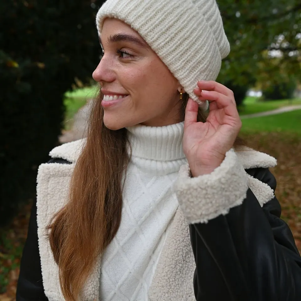 Dam - Accessoarer - M&ouml;ssor, kepsar & hattar