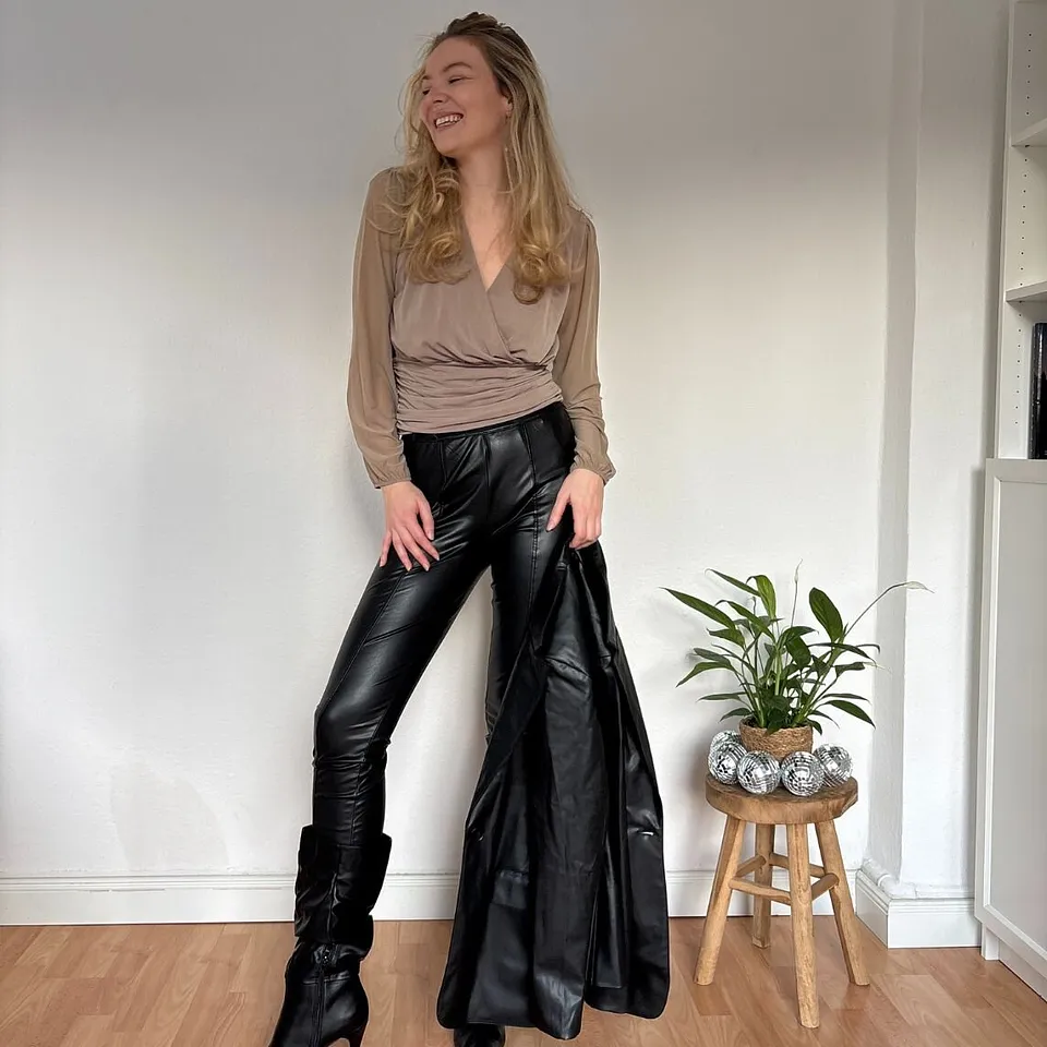 Dam - Kl&auml;der - Toppar & t-shirts - L&aring;ng&auml;rmade T-shirts