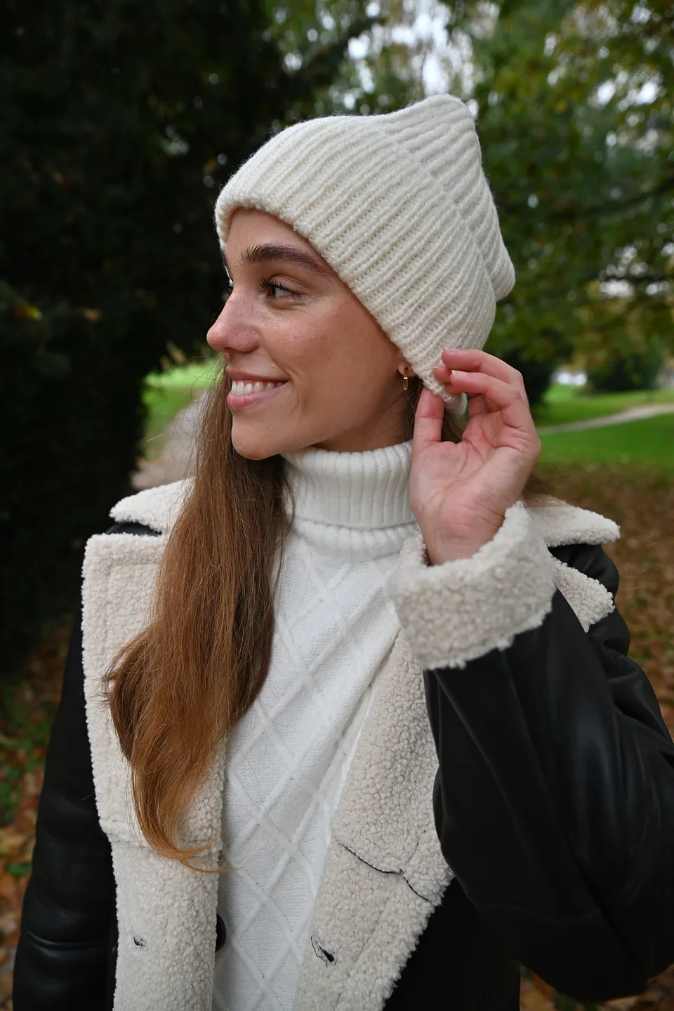 Dam - Accessoarer - M&ouml;ssor, kepsar & hattar