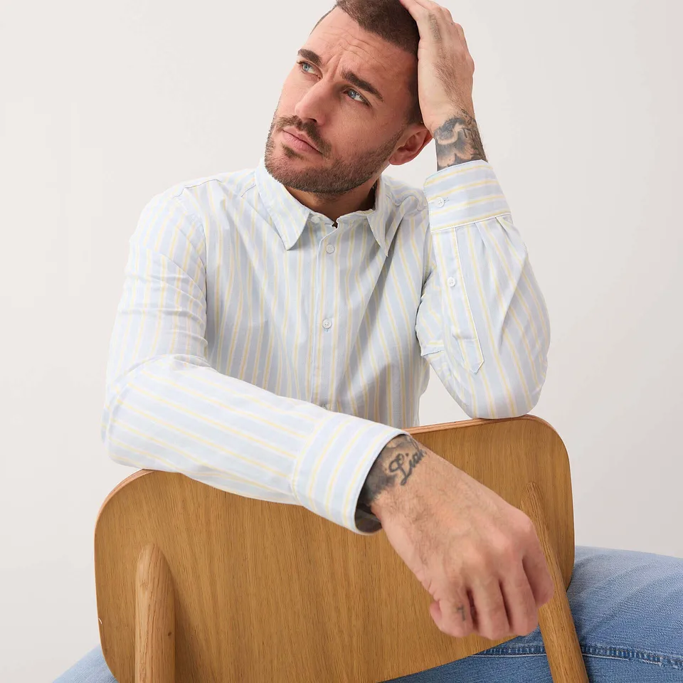 Herr  - Strykfri skjorta med stretch, modern passform - puderbl&aring;/vit/ljusgul, randig