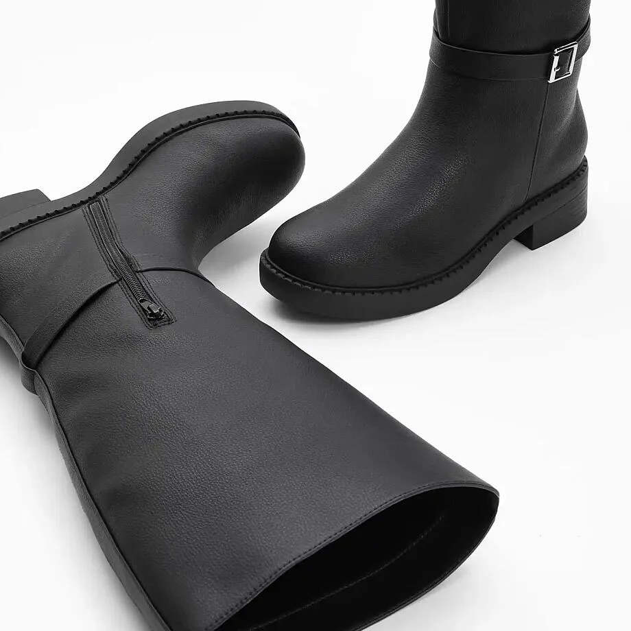 Eleganta svarta st&ouml;vlar.