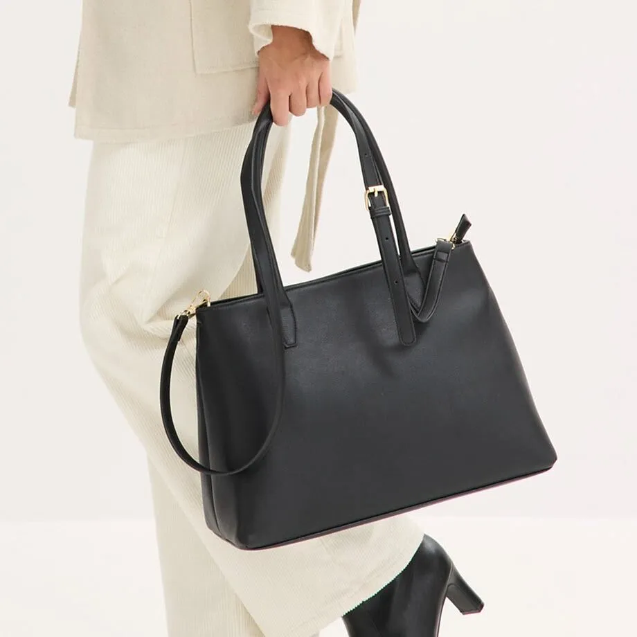 Svart handv&auml;ska