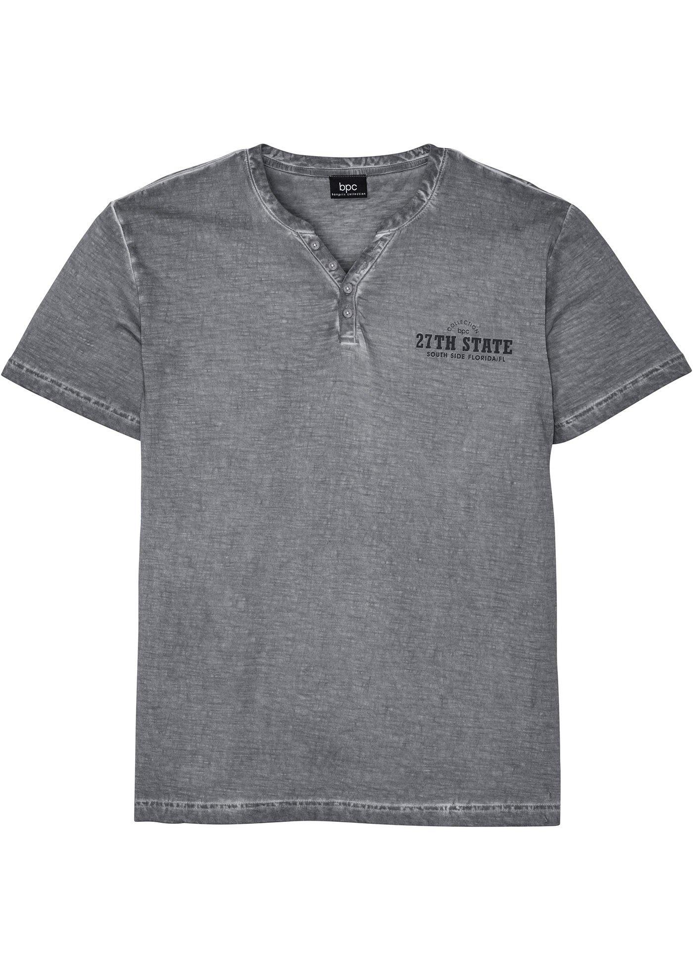 bonprix – T-shirt i bomull med farfarskrage och tvättad look