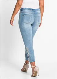 Jeans med broderi, bonprix