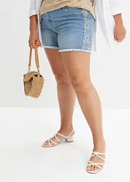 Jeansshorts med medelhög midja, bonprix