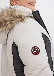 Vattenavvisande kort friluftskappa med fuskpäls, bonprix