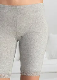 En förmånlig förpackning med boxertrosor med långa ben i ett mjukt material, bonprix