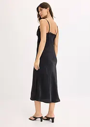 Maxiklänning av satin med mjukt fall, bonprix