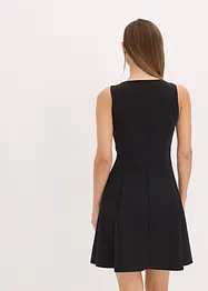 Miniklänning med snygg detalj, bonprix