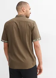 Kortärmad viskosskjorta med smal passform, bonprix