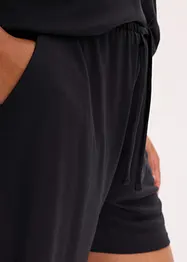 Oversizepyjamas med shorts av mjuk modal, bonprix
