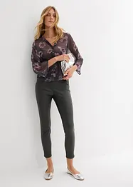 Stretchbyxa med glansiga effekter, bonprix
