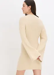 Kort stickad klänning i materialmix, bonprix