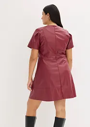 Klänning i skinnimitation, bonprix