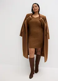 Figursydd stickad klänning med flätstickning, bonprix