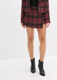 Korta kjolshorts med dekorknapp, bonprix