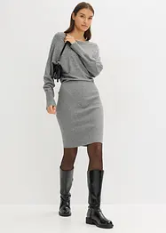 Stickad klänning i mjuk viskosmix, bonprix