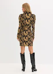 Stickad klänning i figurnära modell med ståkrage, bonprix