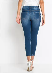 Jeans med broderi, bonprix