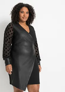Klänning i skinnimitation med jerseyinfällning och prickiga meshärmar, bonprix