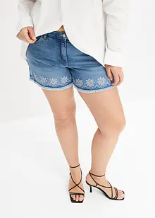 Jeansshorts med hålbroderi, bonprix