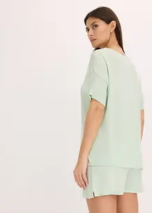 Oversized pyjamas med shorts av viskos, bonprix