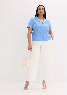 Moderiktig blus med hålbroderi, bonprix