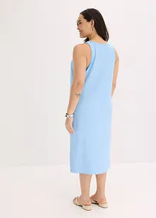 Mellanlång klänning i mjukt, ribbstickat material, bonprix