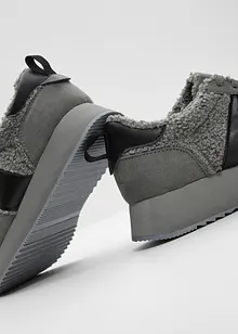 Sneakers med platåsula, bonprix