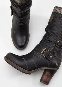 Stövlett från Mustang, Mustang