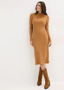 Stickad klänning i följsam viskosmix, bonprix