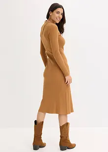 Stickad klänning i följsam viskosmix, bonprix