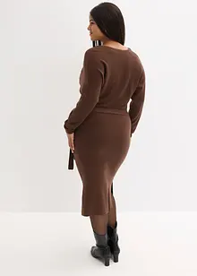 Stickad klänning i följsam viskosmix, bonprix