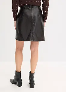 Kjol i lackskinnimitation med veck, bonprix