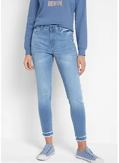 Supermjuka jeans i 7/8-längd, bonprix