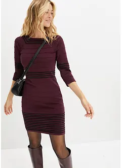 Stickad klänning i mjuk viskosmix, bonprix