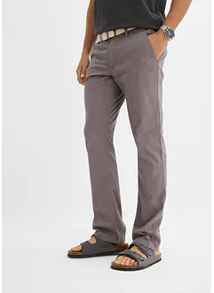 Stretchiga chinos med bekvämt snitt och skärp, normal passform, raka ben, bonprix