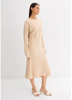 Stickad klänning i midilängd av viskosmix, bonprix