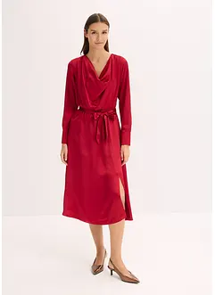 Mellanlång klänning i glansig satin, bonprix