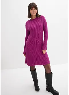 Stickad miniklänning av mjuk viskosmix, bonprix