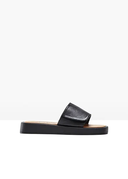Sandal