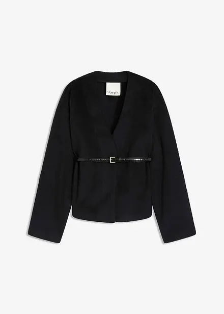 Oversizekavaj med yllelook och skärp